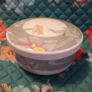 Vintage Hankook Bowl with Lid